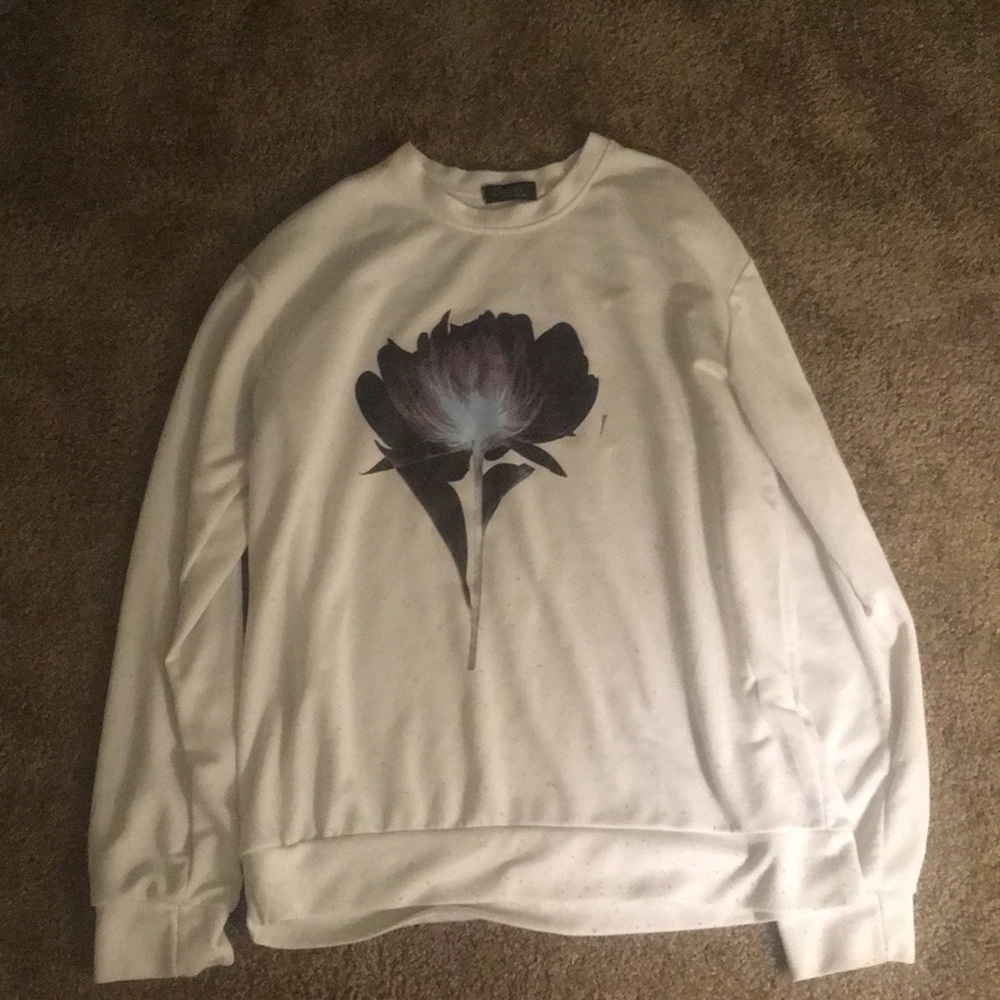 Graphic flower sweater